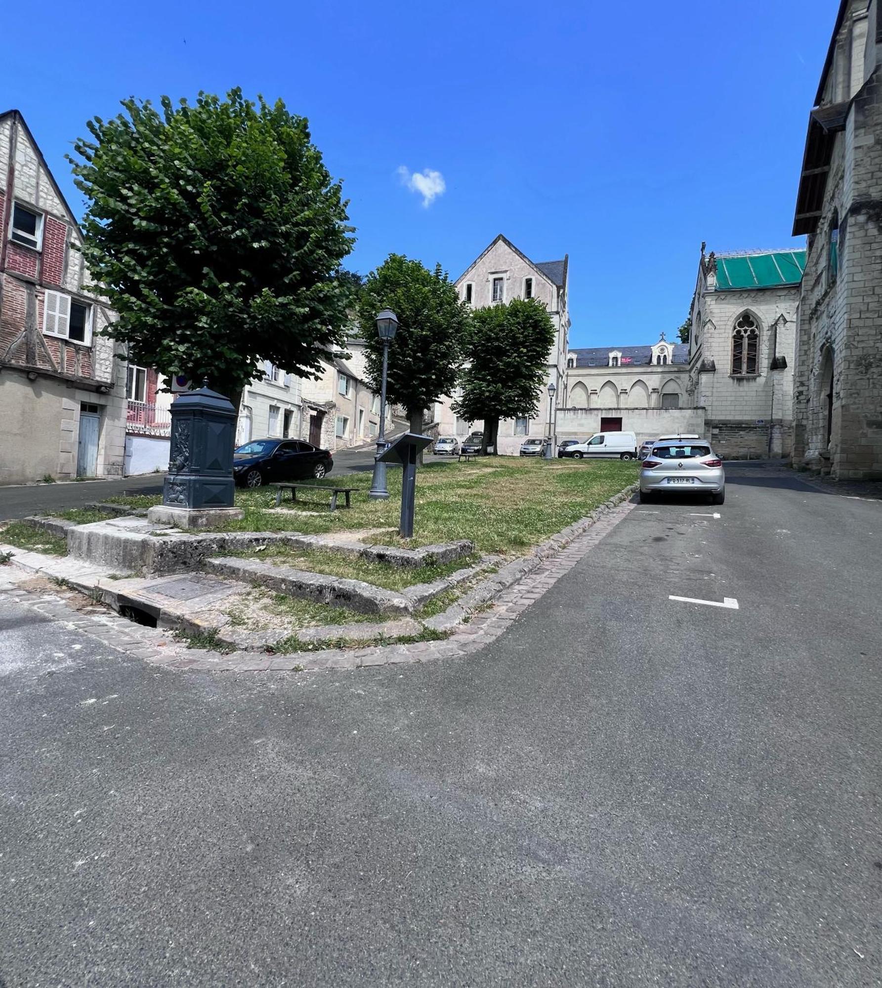 Le Rabelais, Superbe Appartement En Duplex, Proche Forteresse Et Monument Historique Chinon Kültér fotó
